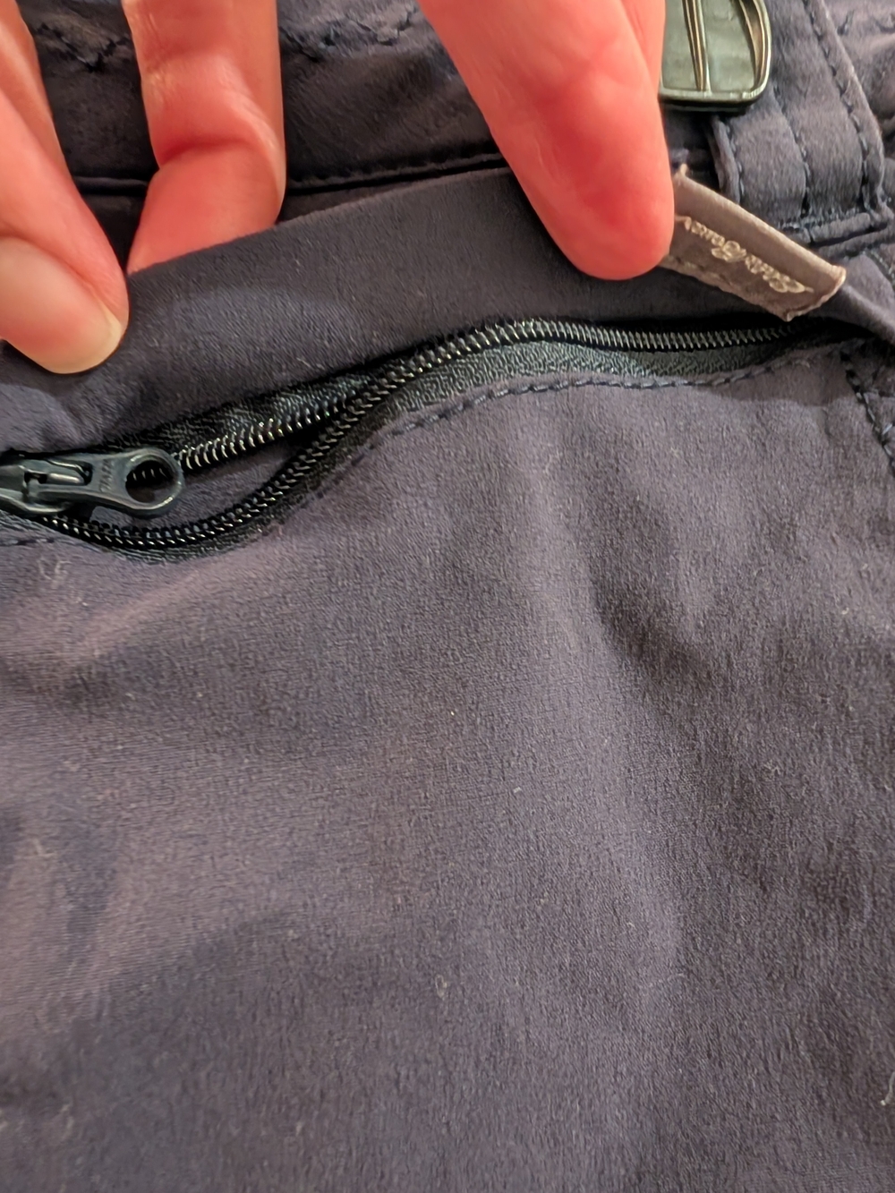 Women's Navy Eddie Bauer Travex Skort (straight fit and stretchy) - Picture 4 of 13